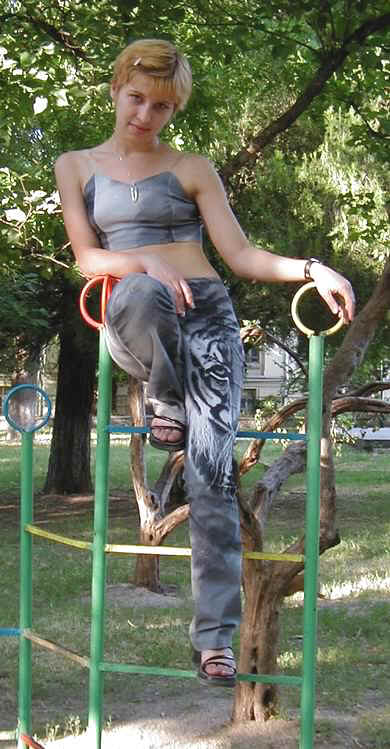 in04.jpg (77914 bytes)